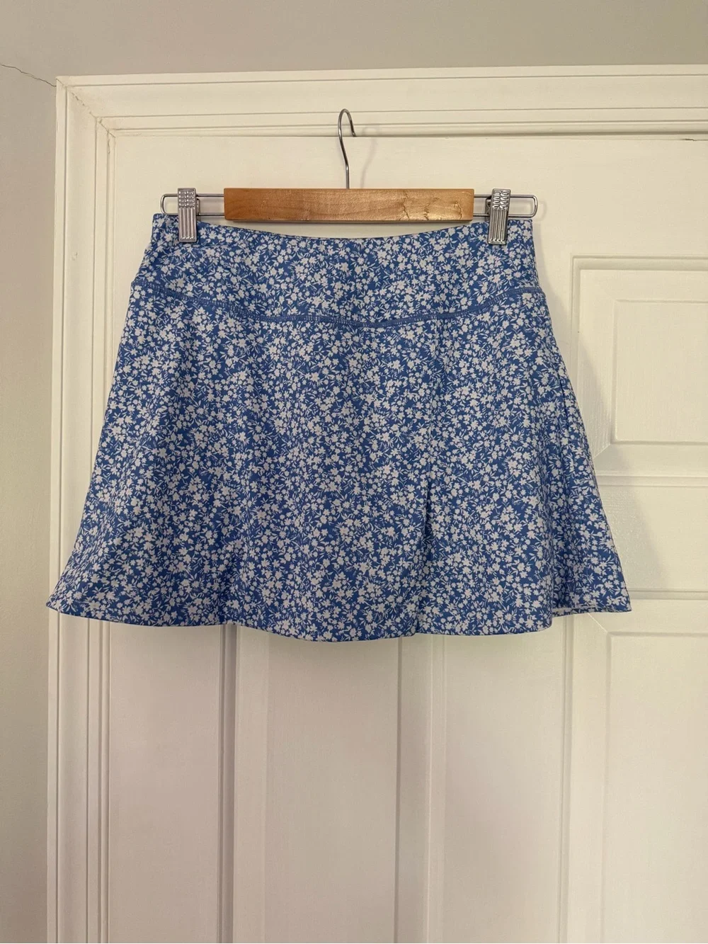 Tuckernuck x Cameron Eubanks blue and white athletic skort - Picture 3 of 6